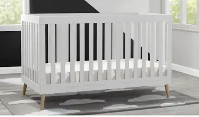 EUC Delta Child Tucker 4-in-1 convertible crib. Zero marks/scratches/bites on solid wood crib frame....