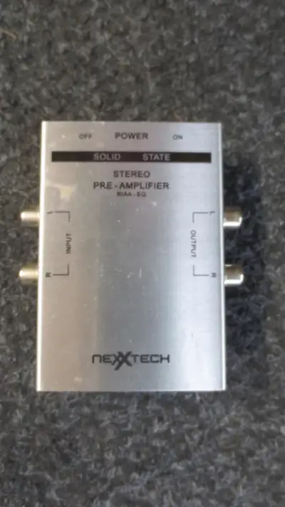 STEREO PHONO PRE-AMPLIFIER Model 4202111, View more