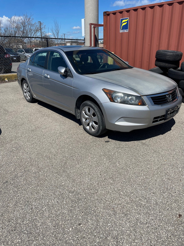 2010 Honda Accord in Cars & Trucks in Hamilton - Image 2