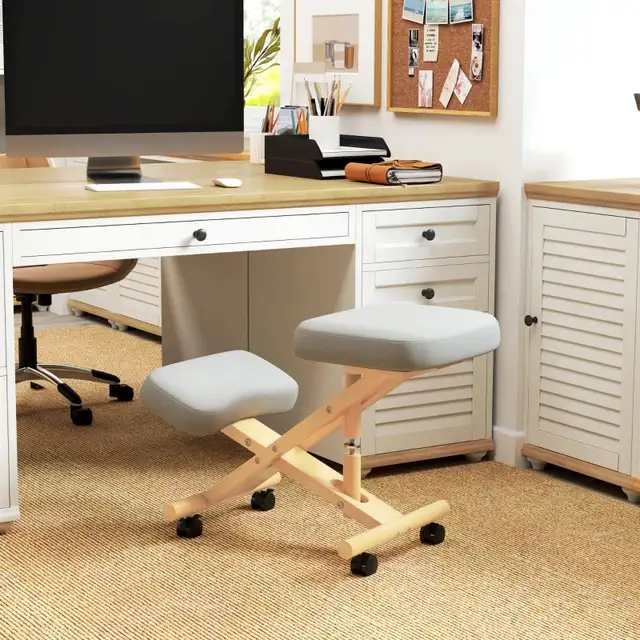 HOMCOM Ergonomic Kneeling Chair with Rubberwood Frame in Chairs & Recliners in Markham / York Region - Image 2