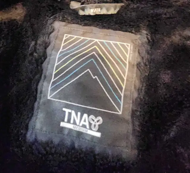 TNA Winter Jacket (Size M)  in Women's - Tops & Outerwear in Calgary - Image 7