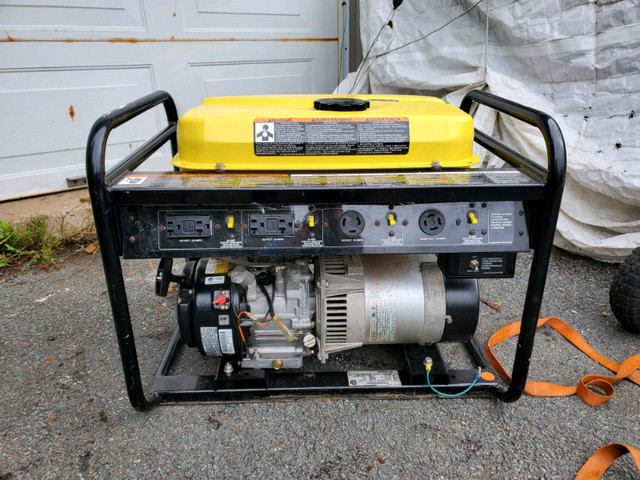 John Deere 4000watt generator in Power Tools in Dartmouth