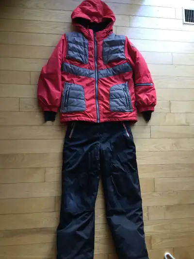 Ensemble d’hiver rouge et noir pour enfant – 10 ans, View more