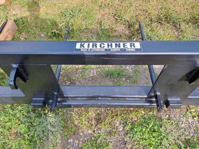 2 Bale Kirchner Spear in Farming Equipment in Red Deer - Image 2