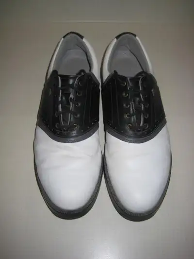 ADIDAS Z-TRAXION MEN'S BLACK/WHITE LEATHER GOLF SHOES SIZE 10 US, View more