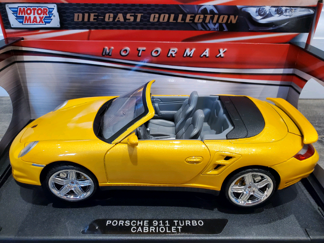 1:18 Diecast Motor Max Porsche 911 997 Turbo Cabriolet Yellow in Arts & Collectibles in Kawartha Lakes - Image 2