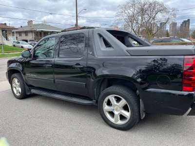 2011 Chevrolet Avalanche LT