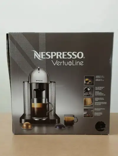 Brew yourself the perfect espresso or lungo with this new Nespresso Essenza Mini! This compact machi...