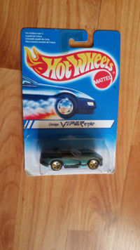 New Carded Hot Wheels Dodge Viper RT/10 From 1994