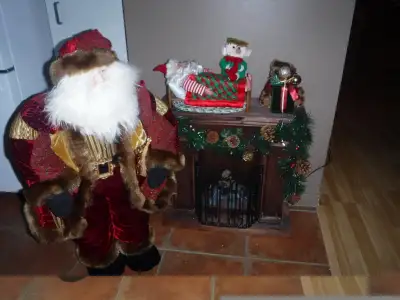 Père Noël et foyer en bois électrique *** Je peux le laisser aller, juste après Noël - Bonne conditi...