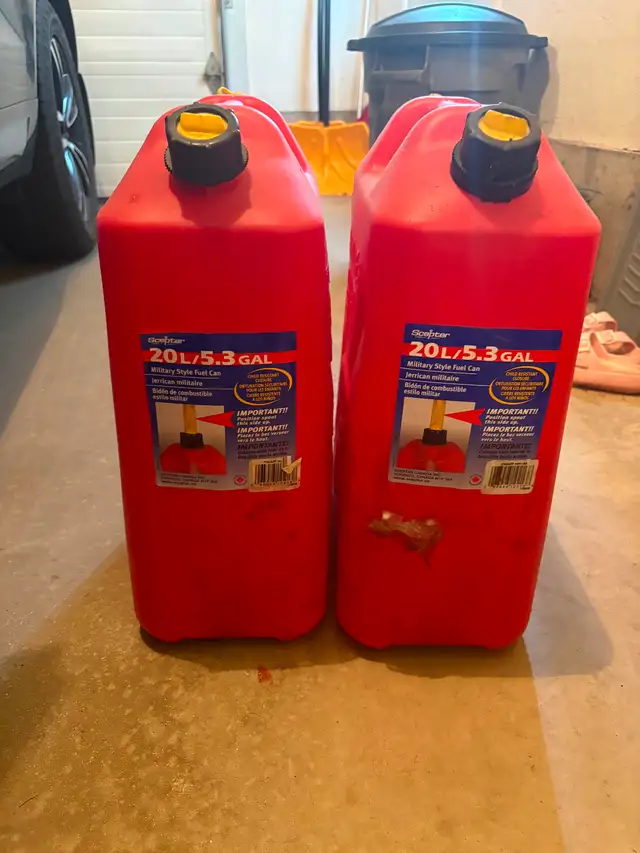 Two 20 L gas cans $40