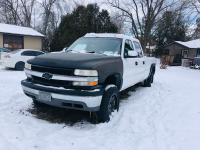 2002 chev 2500 extended cab 8’ box