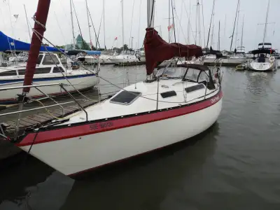 This CS 27 was purchased from the original owner and hauled out of the water and under went a two ye...