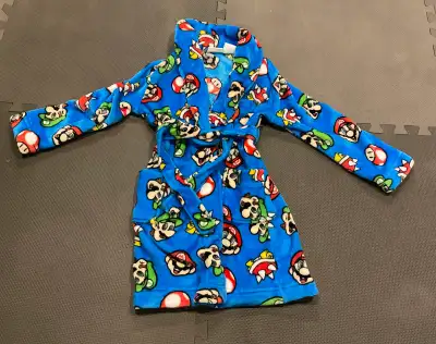 Super Mario Plush Robe 7/8, View more