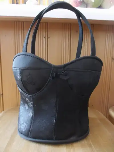 sac à main originale noire lacet arr. 6 " hauteur, View more