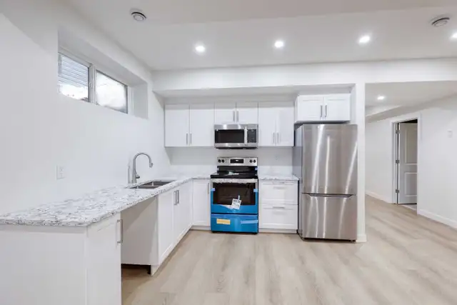 2 Bed , 1 Bath Legal Suite Basement for rent in Windermere