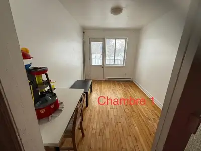 À seulement 3 minutes à pied du métro Préfontaine, cet appartement offre un emplacement de choix ! S...