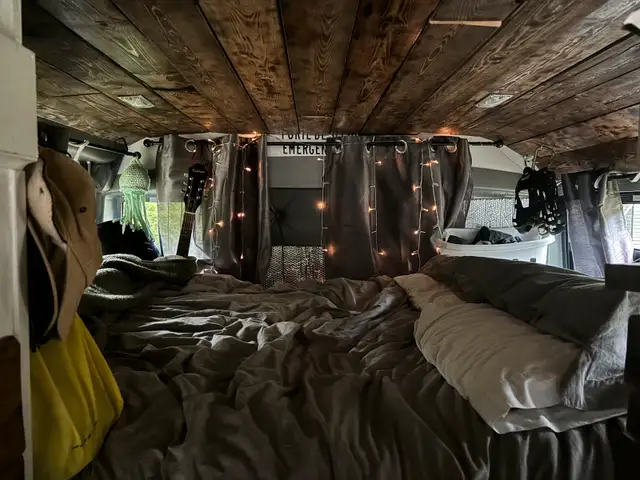 Ford e450 camper in RVs & Motorhomes in Revelstoke - Image 6