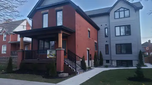 ● Brand new build and renovation with high-end finishes ● Full kitchen with stainless steel applianc...