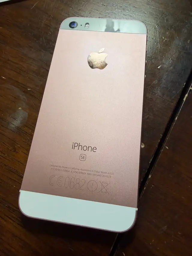 Apple iPhone SE 1st gen in Cell Phones in Kitchener / Waterloo - Image 3