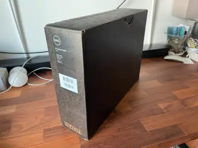 Brand new Dell Precision 5490 14” Touchscreen model. Warranty until June 10th 2025. Intel Ultra 7 32...