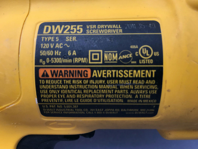 DeWalt DW255 Drywall Screwgun (corded) dans Outils électriques  à Longueuil/Rive Sud - Image 2