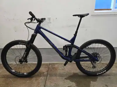 Selling a Extra Large 2021 Norco Sight C1 27.5 Mtn bike., View more