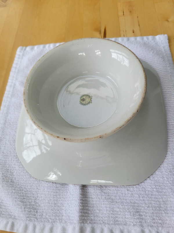 Porcelain Cake Stand, Square, Japan in Kitchen & Dining Wares in Napanee - Image 4