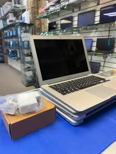 APPLE MACBOOK AIR 13 POUCES (2017) À VENDRE, View more