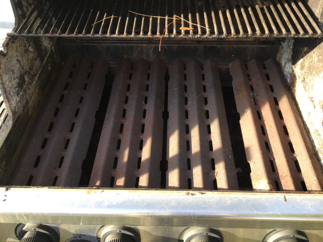 Broil King Regal Parts - burners heat deflectors side burner etc in BBQs & Outdoor Cooking in Kitchener / Waterloo - Image 2