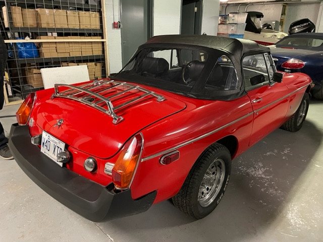 MGB 1976 dans Voitures d'époque  à Ville de Montréal - Image 3