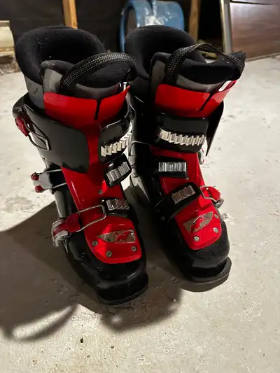 Ski boots, View more