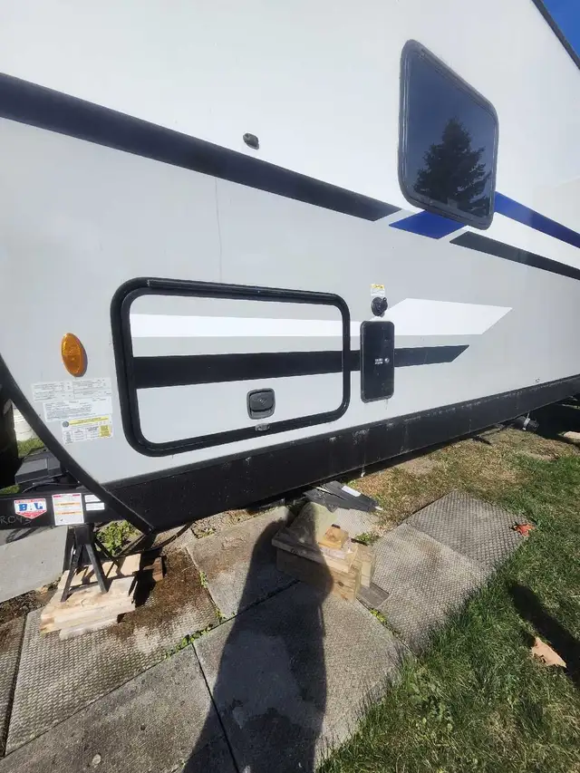 2022 Sporttrek by Venture RV in Travel Trailers & Campers in Kingston - Image 5