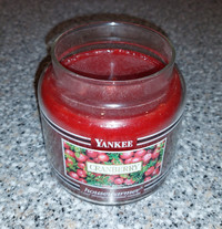 Yankee Candle CRANBERRY Black Band Label 14.5 oz Retired