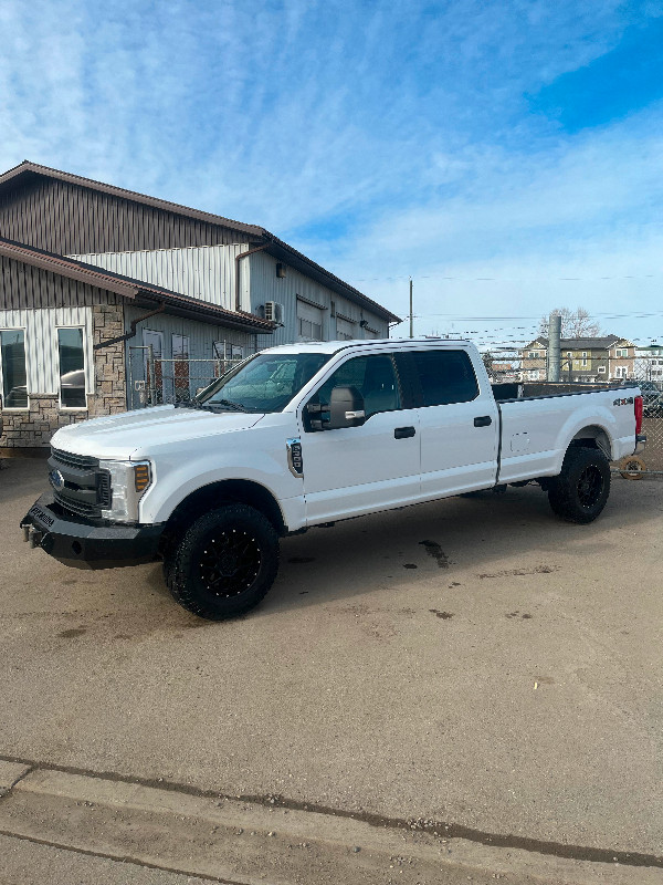 2019 Ford F350 Super Duty Crewcab brand new 6.2 Liter gas engine in Cars & Trucks in Fort St. John - Image 3