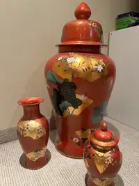 Large traditional Chinese ceramic vase and matching ginger vase 