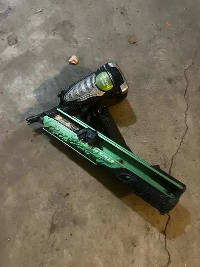 hitachi NR 90AD nail driver, View more