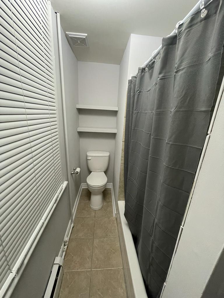 COBOURG - 1 BEDROOM ALL INCLUSIVE APARTMENT AVAILABLE 5