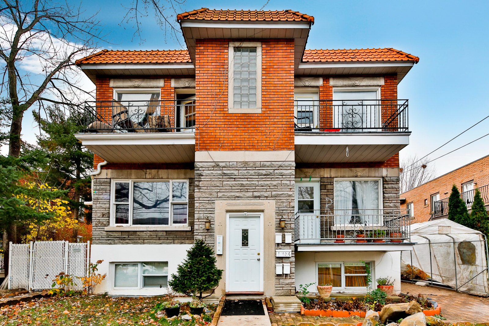 A LOUER-FOR RENT 3 1/2 — photo 1