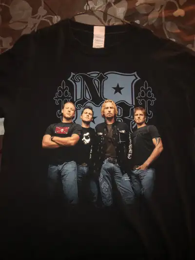 Nickelback, All The Right Reasons Tour 2007. Size large. Worn only once at time of purchase. Cash On...