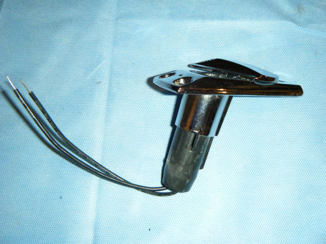 base de lampe plaque contact pour bâteau dans Remorques, pièces et accessoires pour bateaux  à Lévis - Image 2