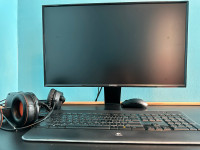 Samsung / dell monitor, keyboard and mouse and table 