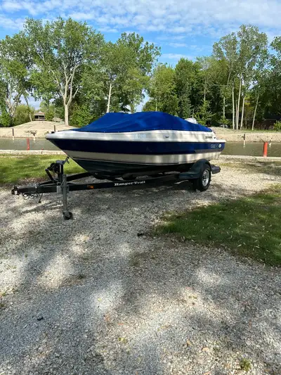 This 2000 Grew Bowrider is a fantastic boat ready for summer fun! It's in used condition but well-ma...