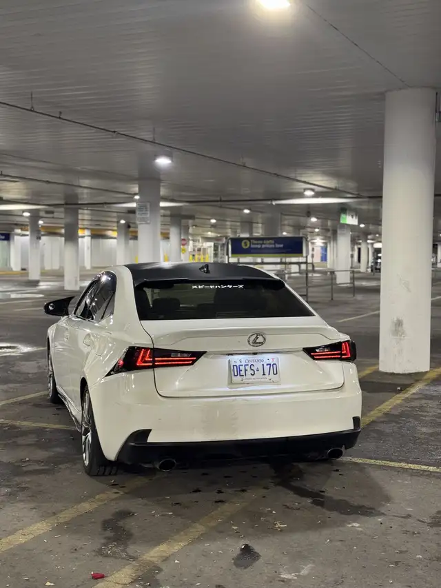 2014 Lexus IS in Cars & Trucks in City of Toronto - Image 6