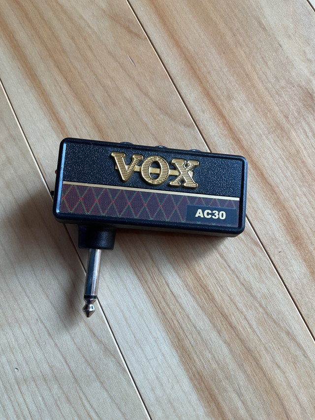 Petit amplificateur Vox Amplug AC30 dans Amplificateurs et pédales  à Ville de Québec