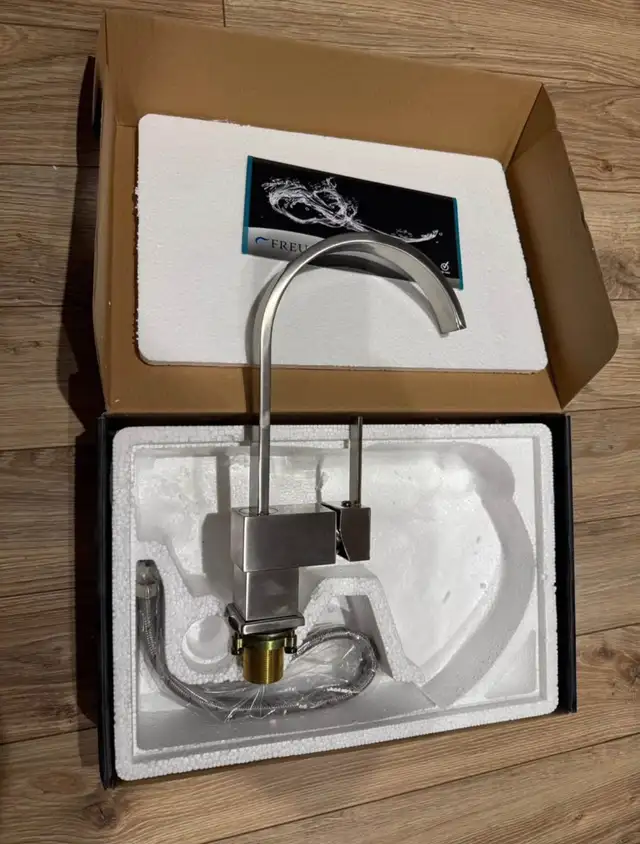 Robinet Nickel Brossé2 de disponibles @ 75$ chaque in Other in Laurentides - Image 2