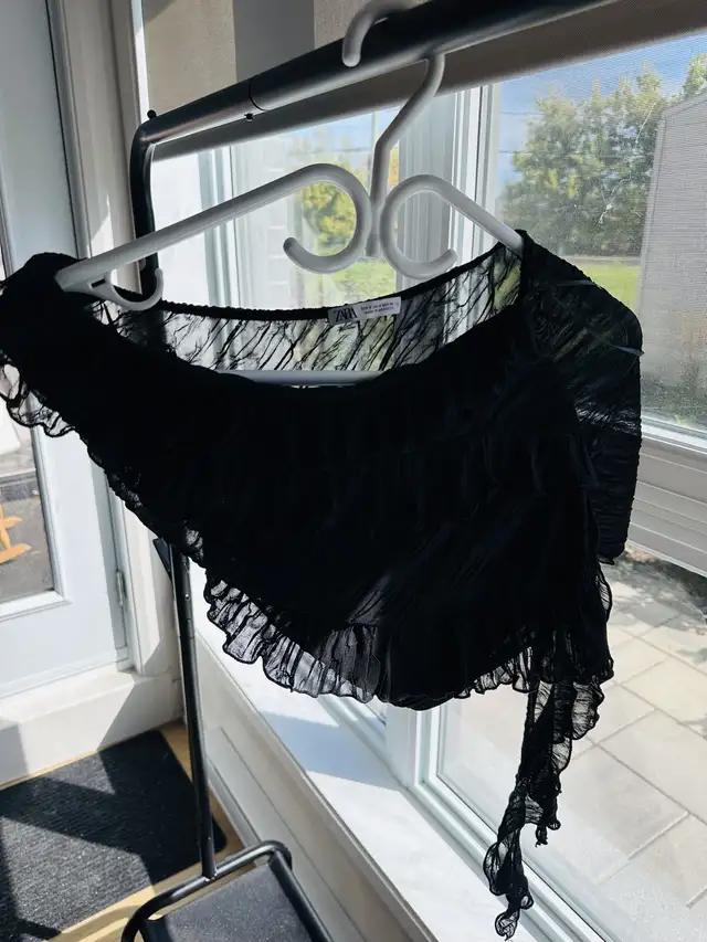 Women’s clothing in sizes S and M … everything $5 and $10 in Women's - Dresses & Skirts in Longueuil / South Shore - Image 10