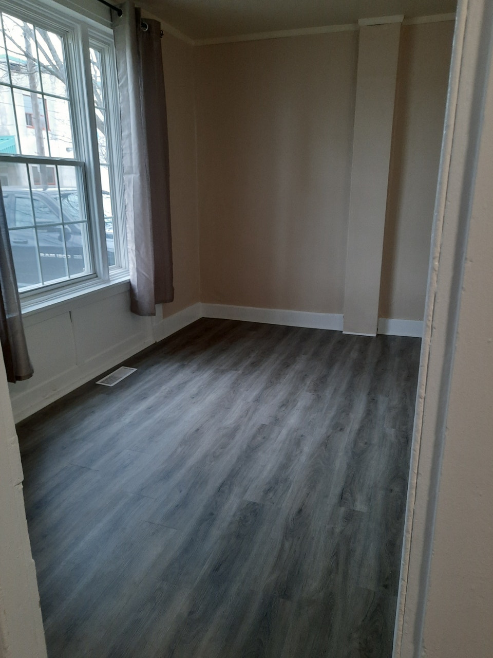 Huge 4 bedroom apartment available Nov 1st in Amherst 3