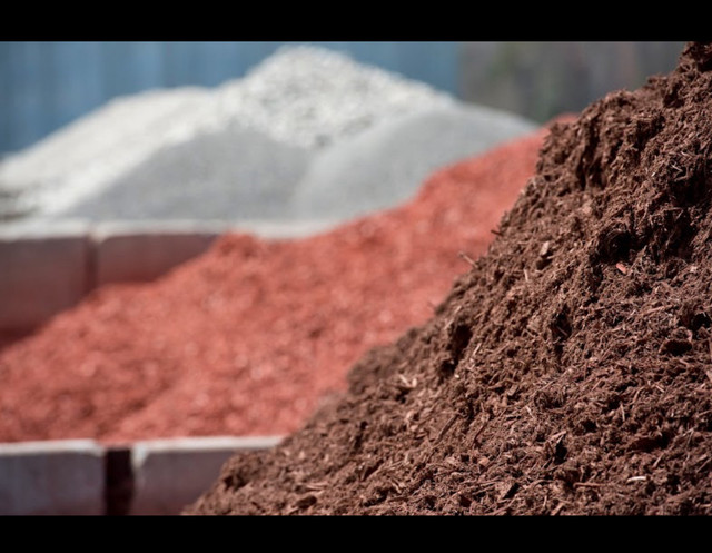 Gravel, Crush stone, Sand, Top soil  dans Plantes, engrais et terreaux  à Ottawa - Image 4