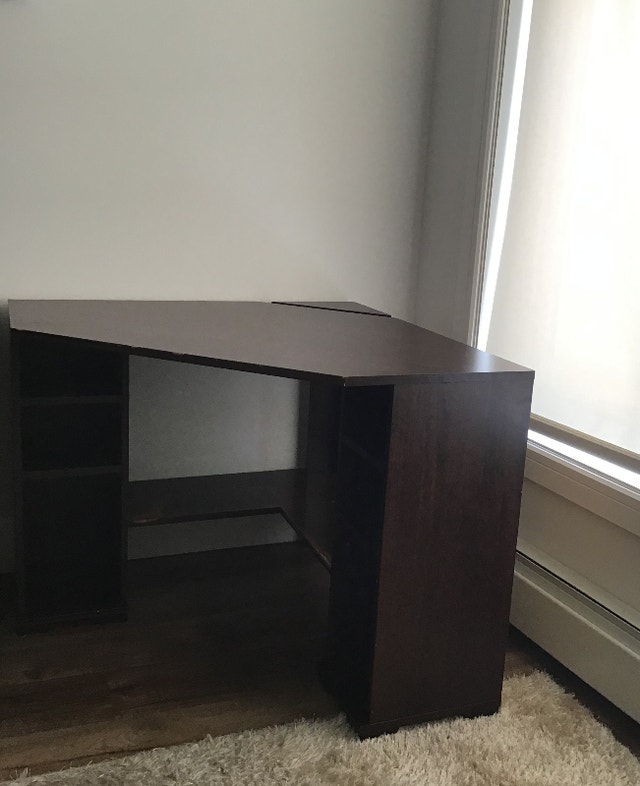 Corner Table / Desk Desks Edmonton Kijiji